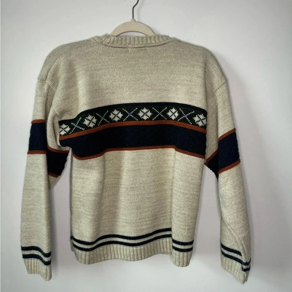 VTG Basic Editions Patterned Grandpa Fall Sweater Made in the U.S.A - Picture 9 of 12